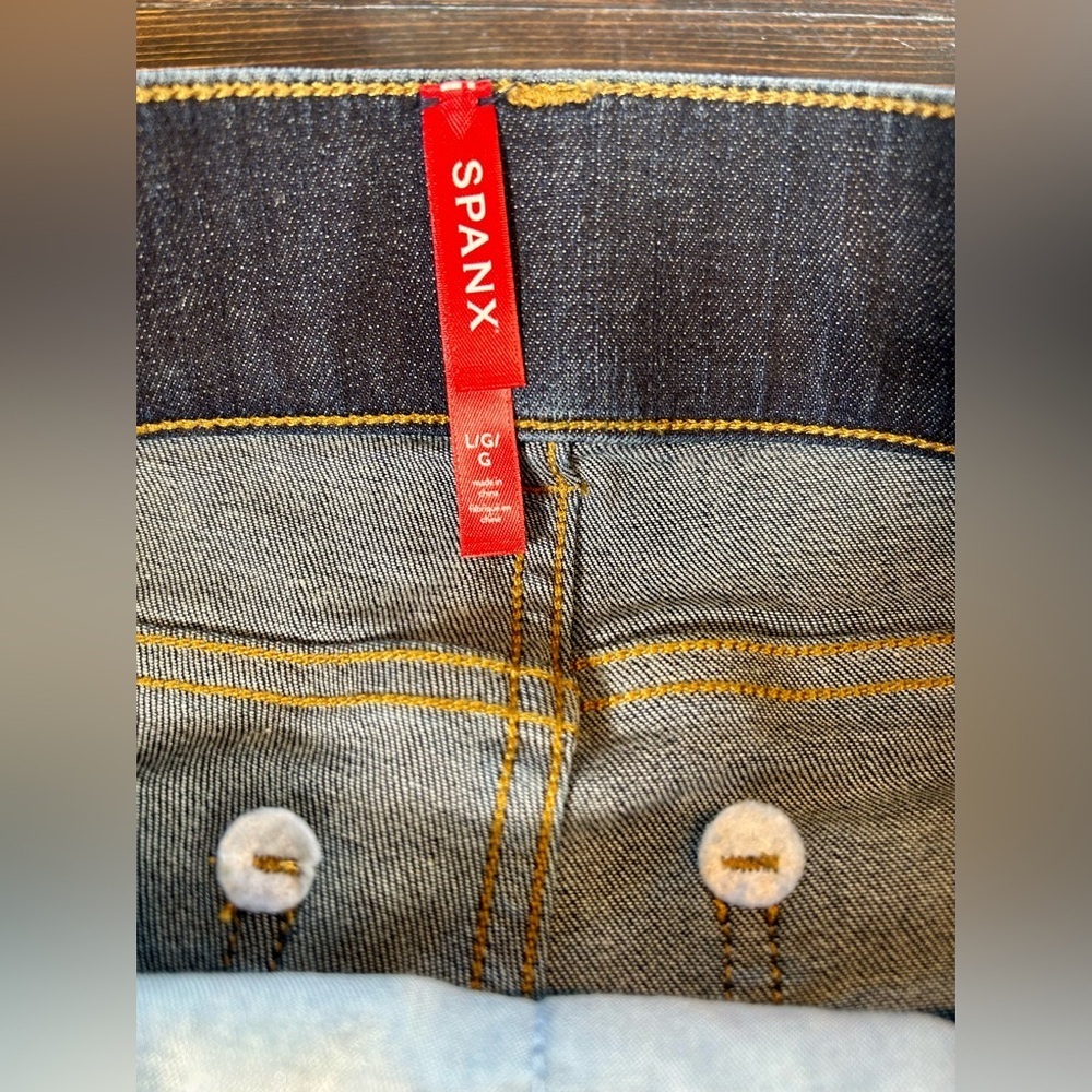 Spanx pull on flare jeans size large. New without tags - Picture 6 of 7